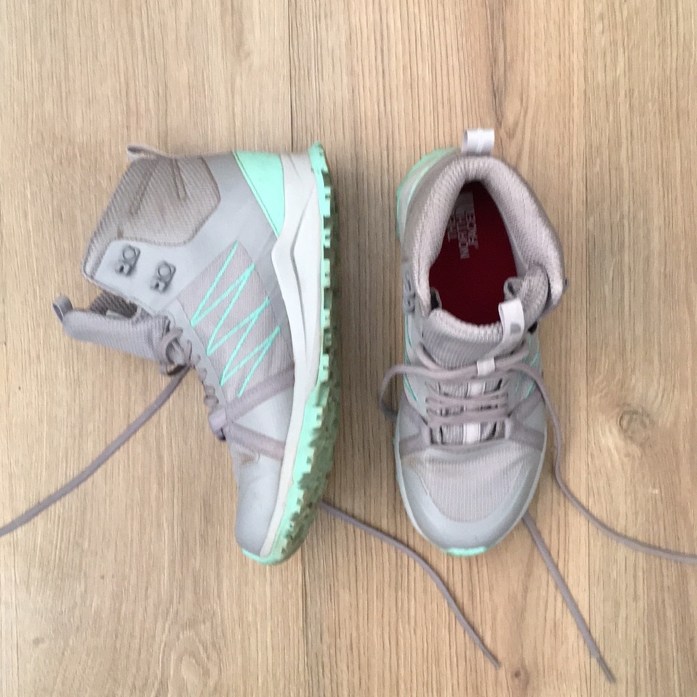 Women’s The North Face hiking boots